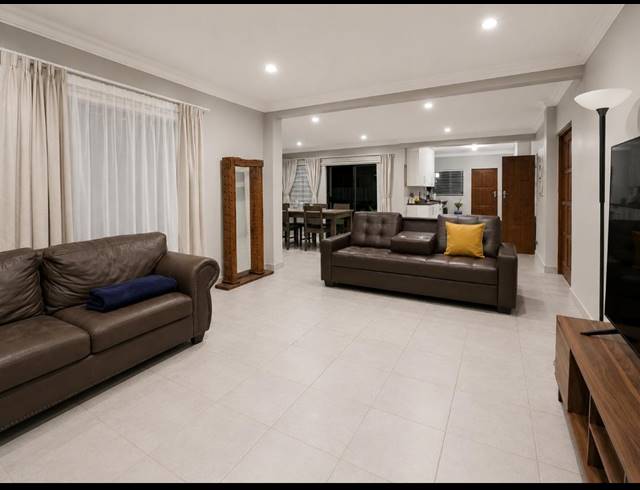 3 BEDROOM APARTMENT FOR SALE IN ARCON PARK